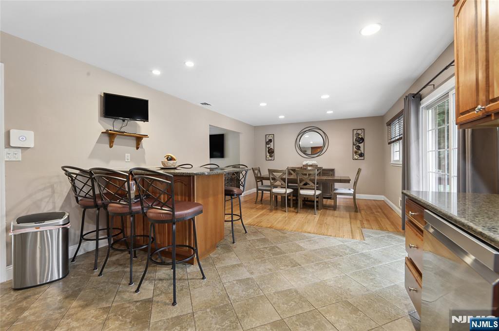 27 Colonial Woods Drive