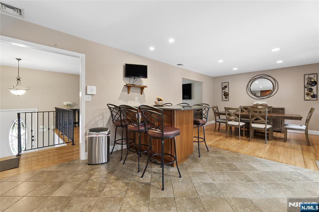 27 Colonial Woods Drive