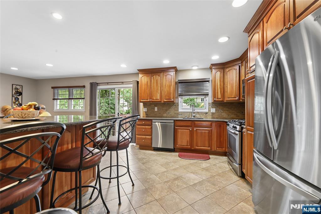 27 Colonial Woods Drive