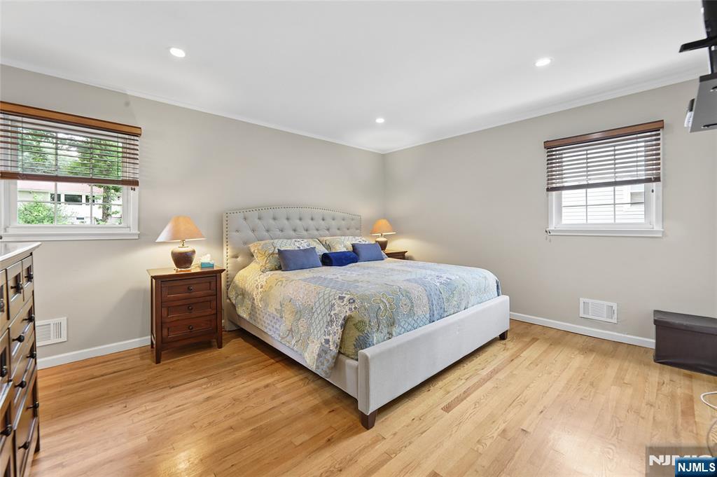 27 Colonial Woods Drive