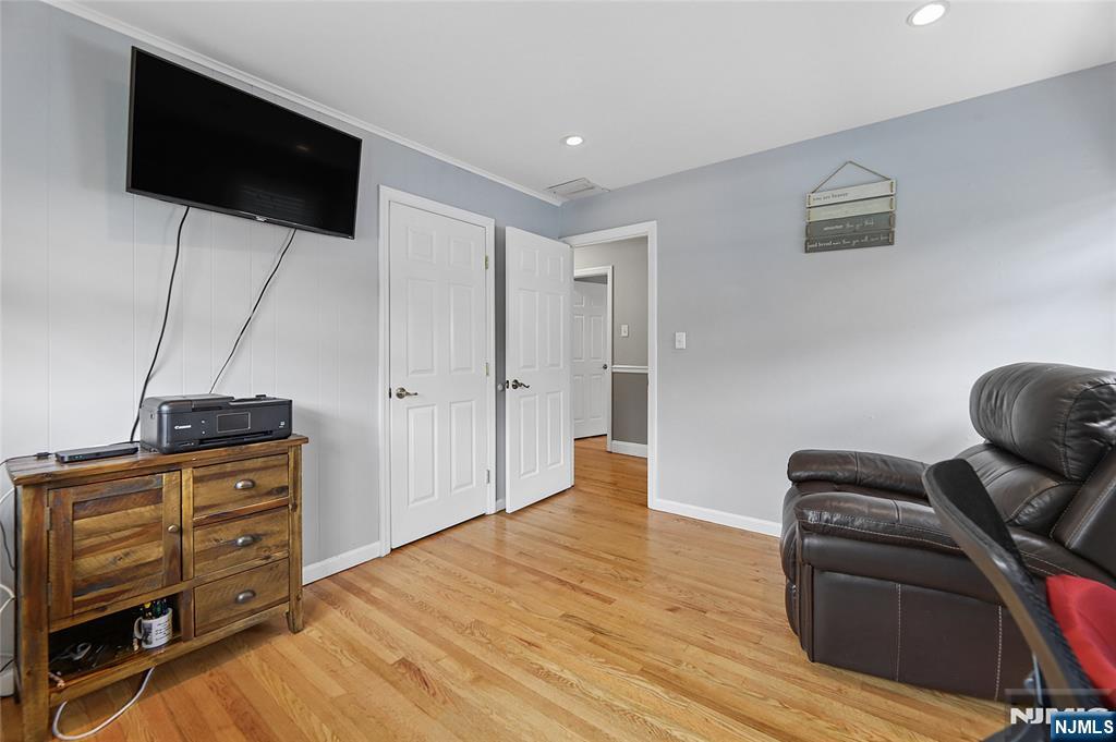 27 Colonial Woods Drive