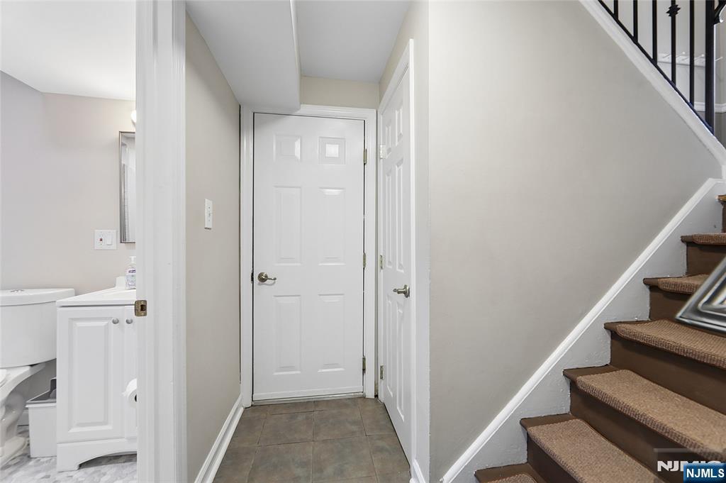 27 Colonial Woods Drive