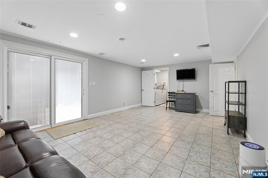 27 Colonial Woods Drive