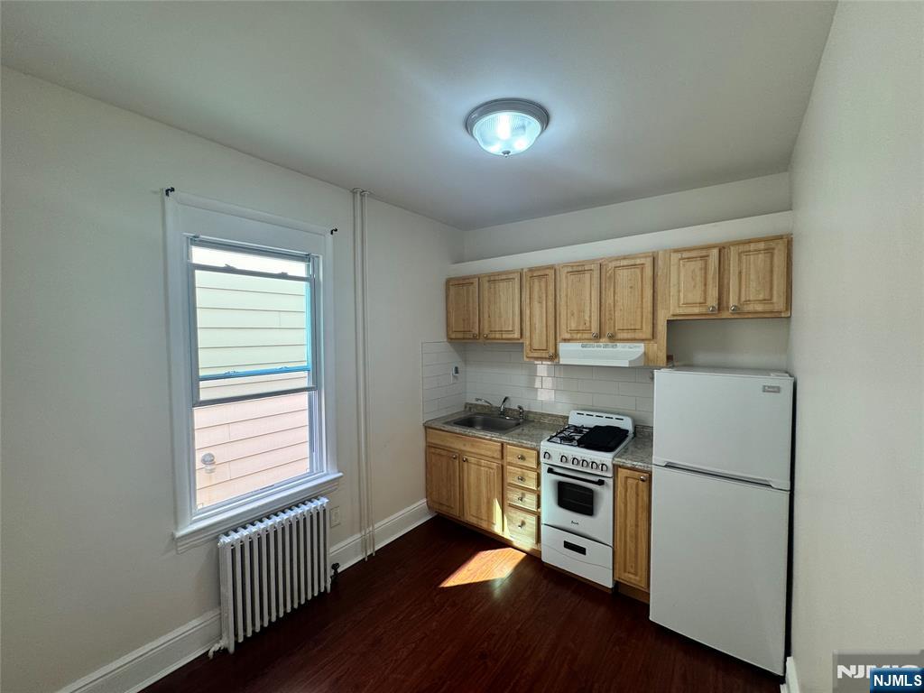72 W 17th Street 2 - Photo 4