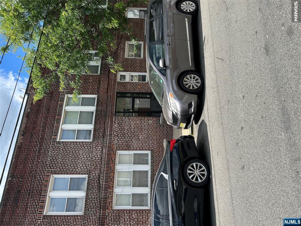 32-34 Halstead Street 4 - Photo 1