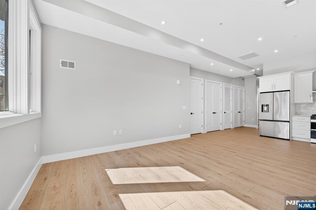126 De Kalb Avenue A - Photo 1