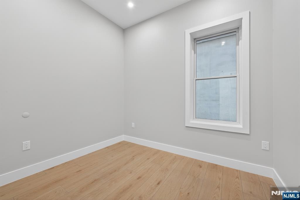 126 De Kalb Avenue #A