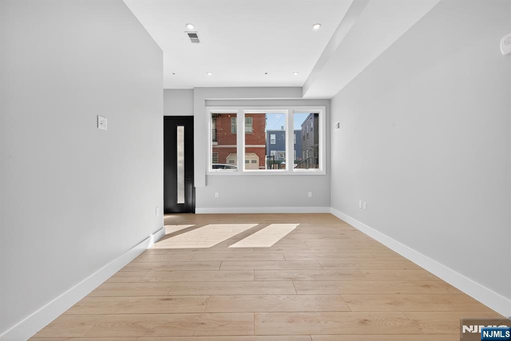 126 De Kalb Avenue #A