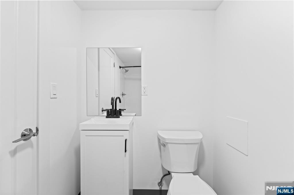 246 Cortlandt Street 1 - Photo 4