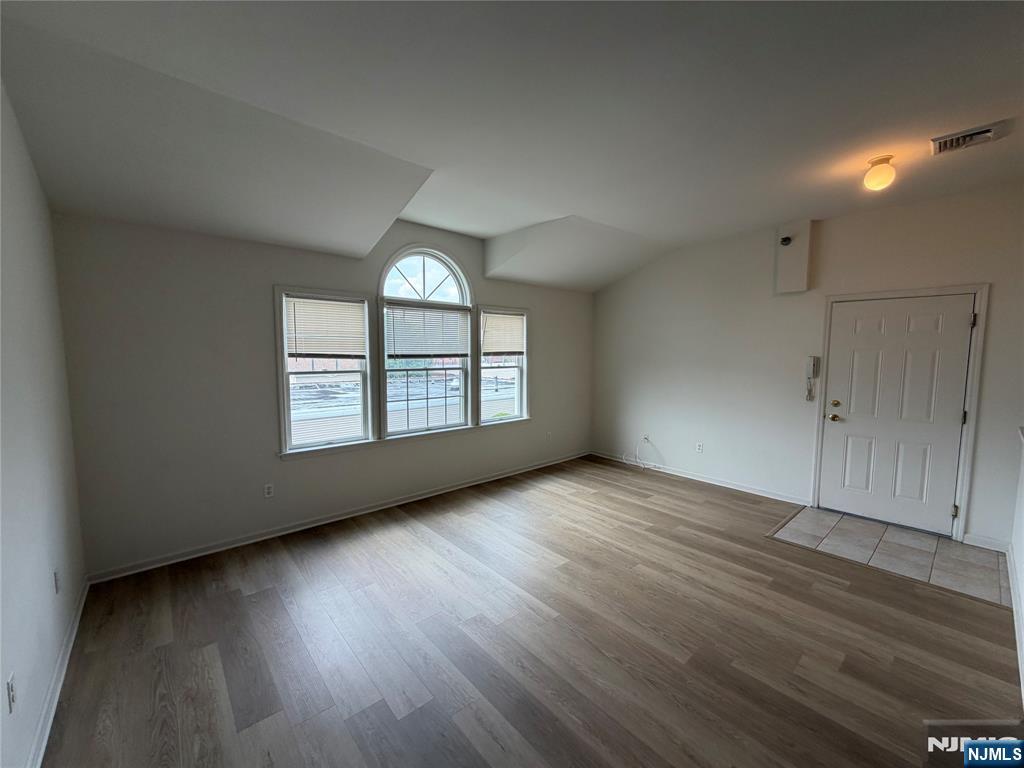 33 Prospect Street 10 - Photo 4