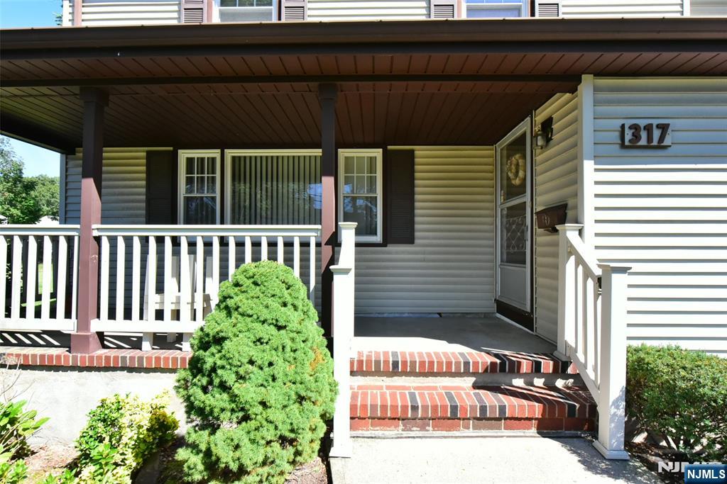 Photo 3 of Single family home for sale at 317 Mckinley Blvd, Paramus, NJ 07652 | MLS# 26028319 | Listing updated on 2026-09-19