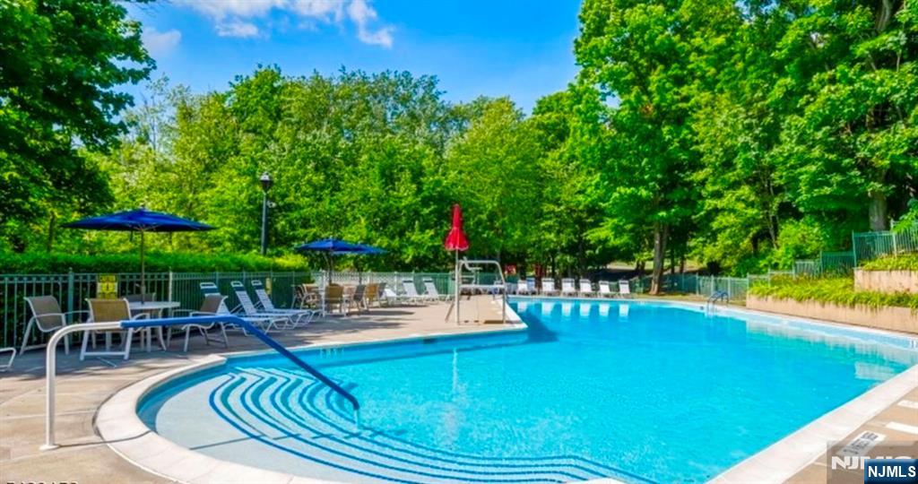 1234 Richmond Rd, Mahwah, NJ 07430