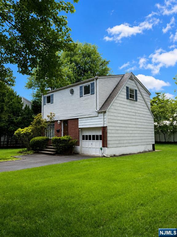 25 Glenwood Avenue - Photo 1