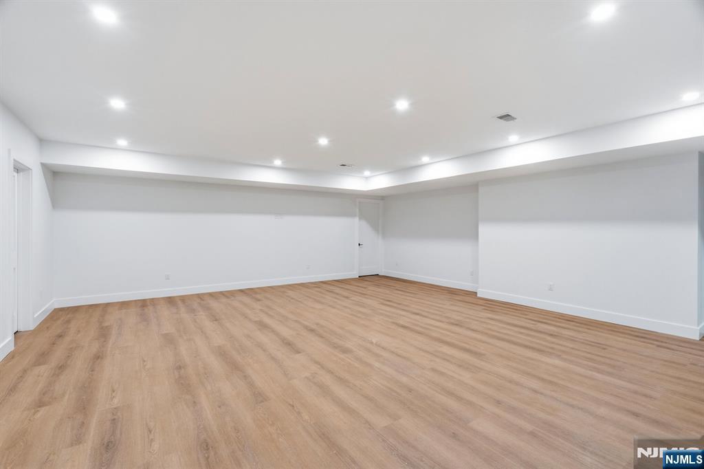 65 Lenox Avenue — photo 12