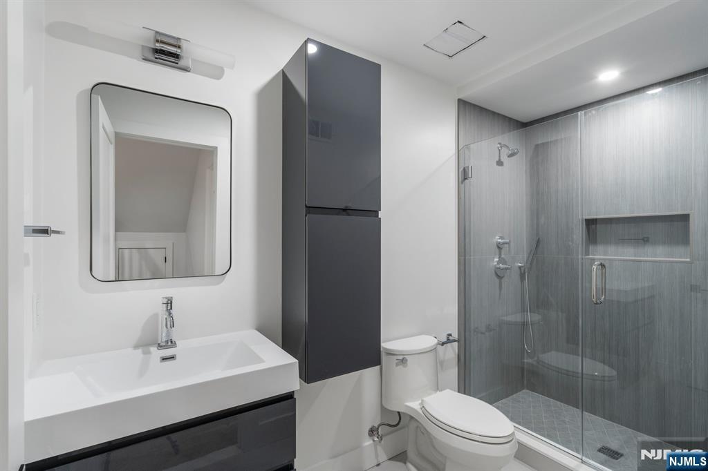 65 Lenox Avenue — photo 13