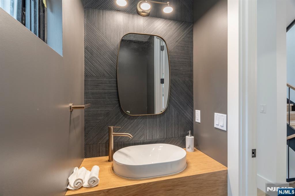 65 Lenox Avenue — photo 19