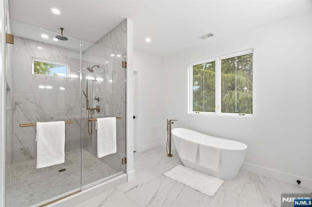 65 Lenox Avenue — photo 26