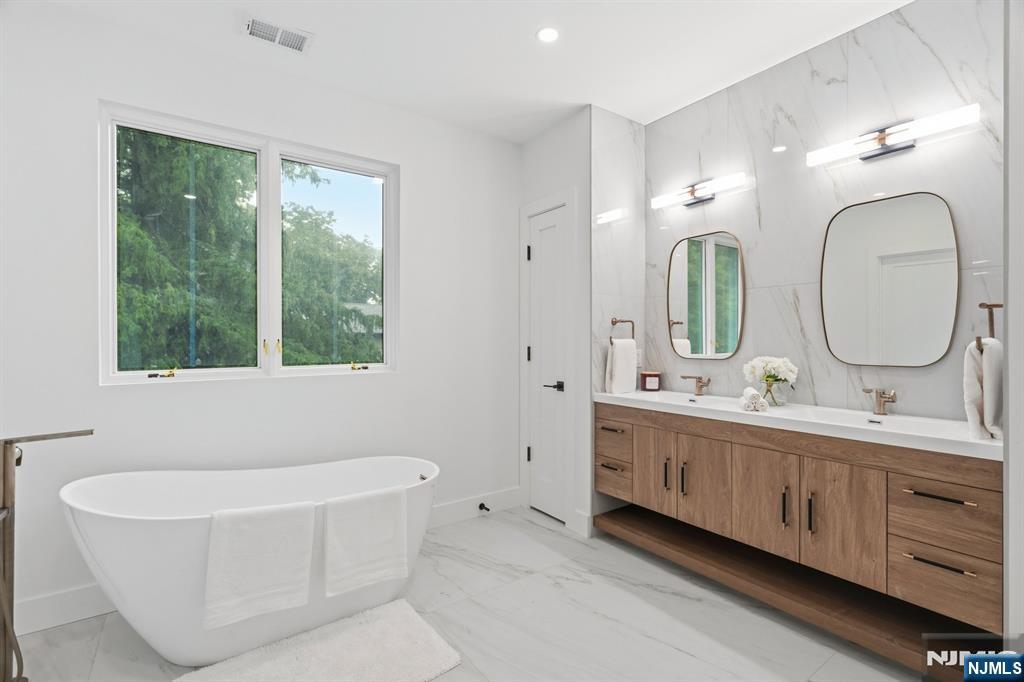 65 Lenox Avenue — photo 9