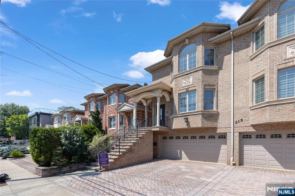 215 4th Street A - Photo 4