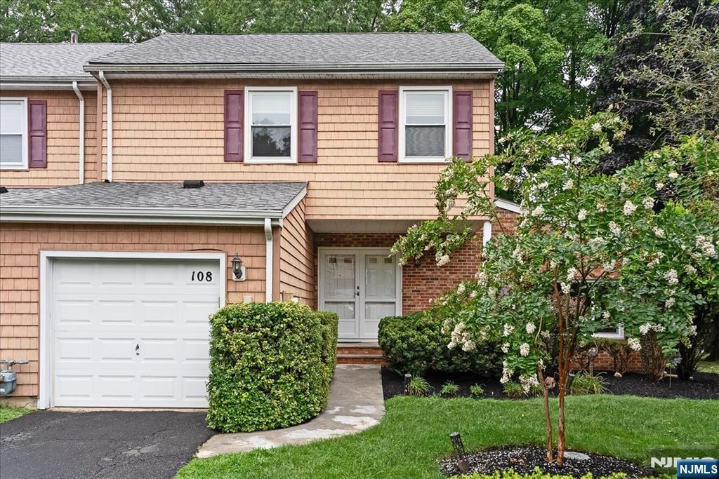 108 Saratoga Square - Photo 1