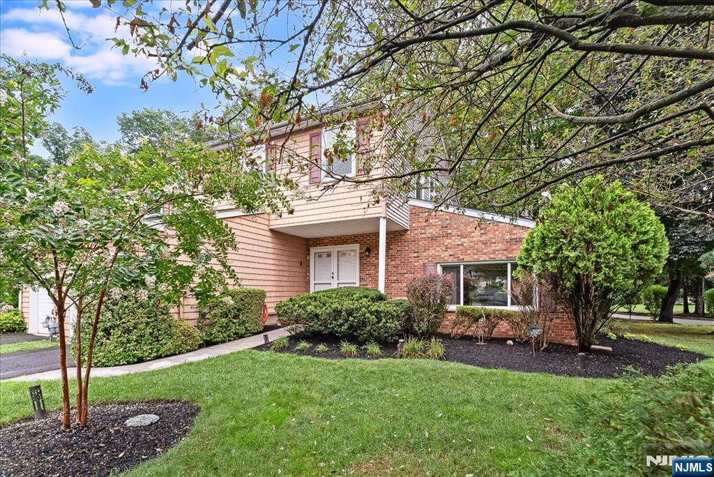 108 Saratoga Square - Photo 4