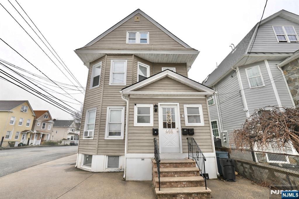 466 Cortlandt Street 2 - Photo 1