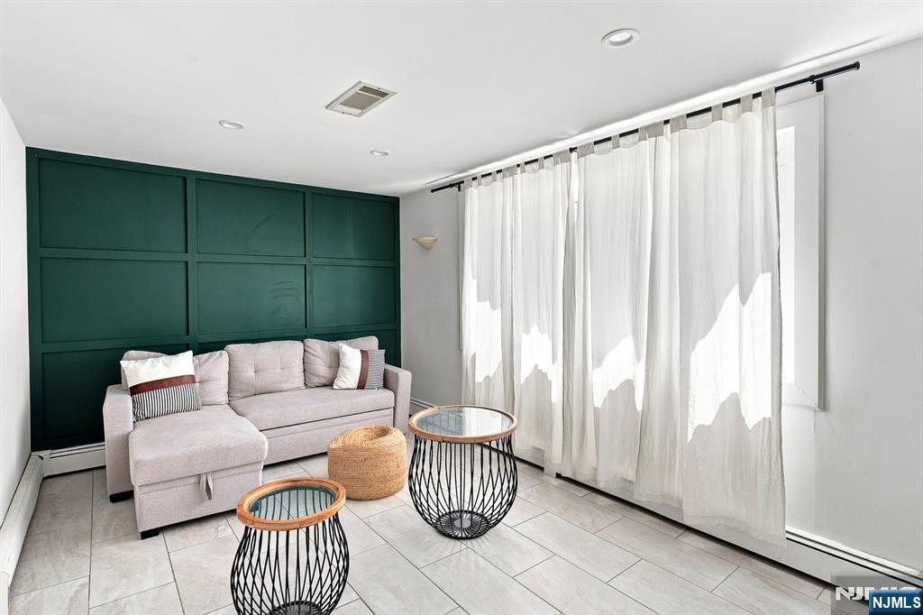 5 Anna Marie Court - Photo 2