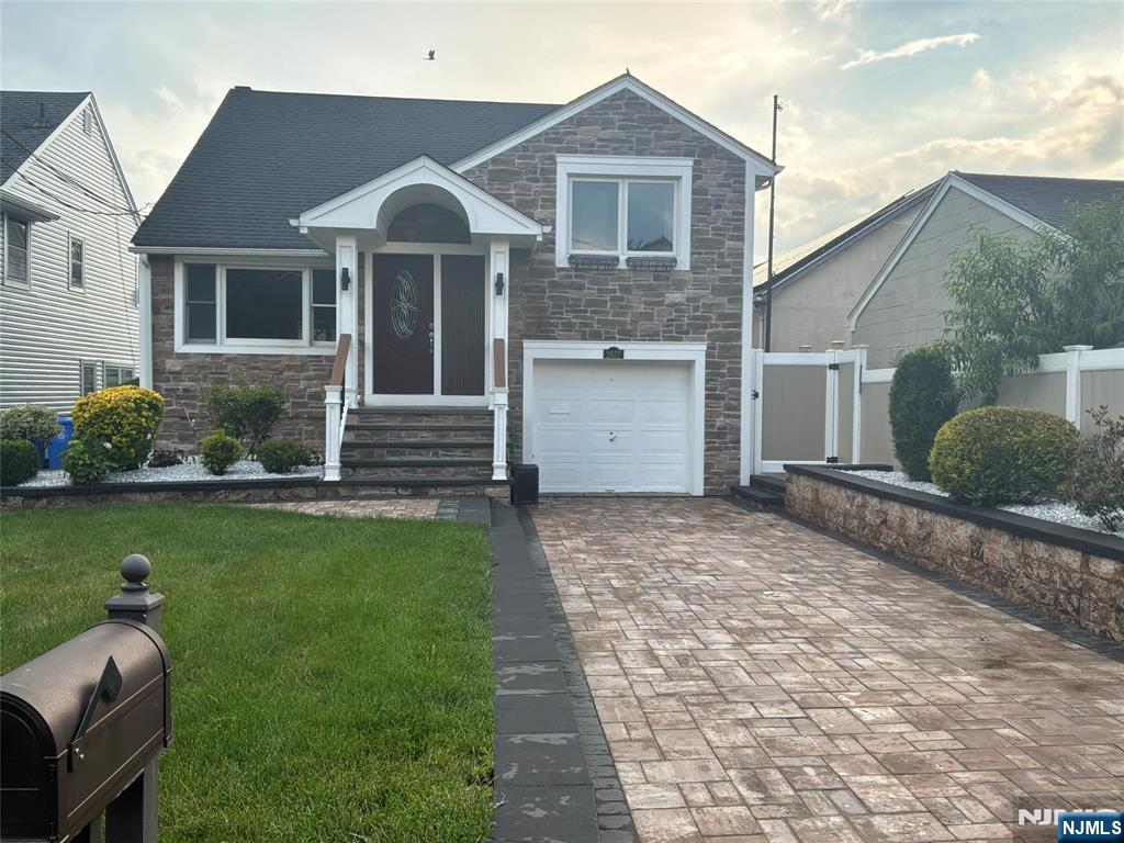 2837 Myrtle Terrace - Photo 1
