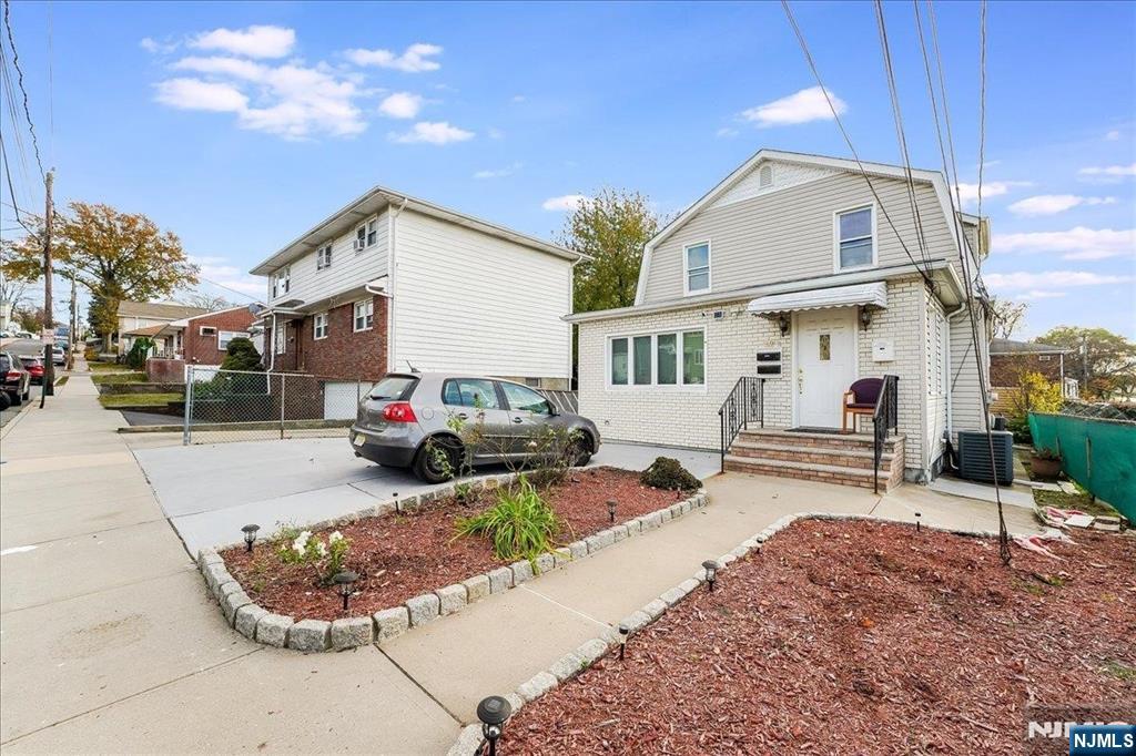 327 Stover Ave, North Arlington, NJ 07031