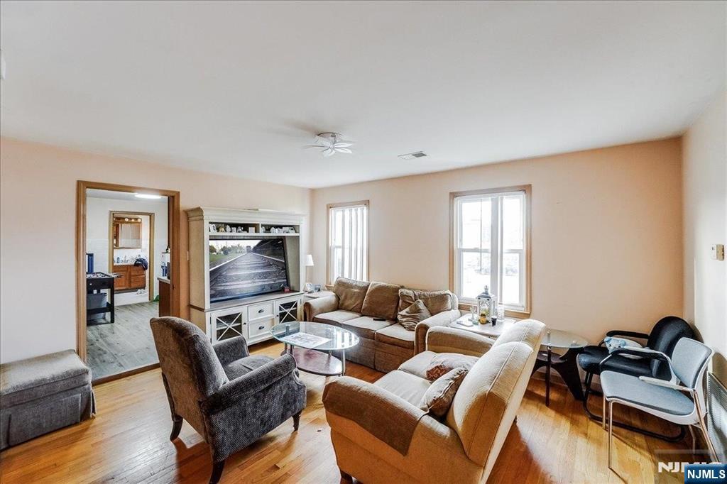 327 Stover Ave, North Arlington, NJ 07031