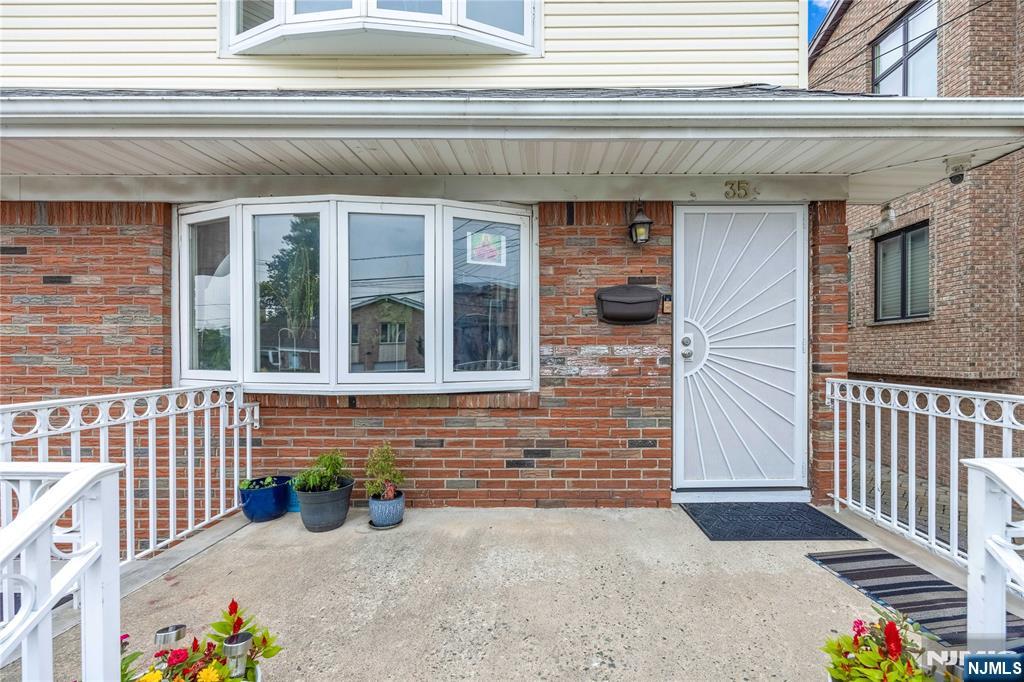 35 Ruby Avenue - Photo 5