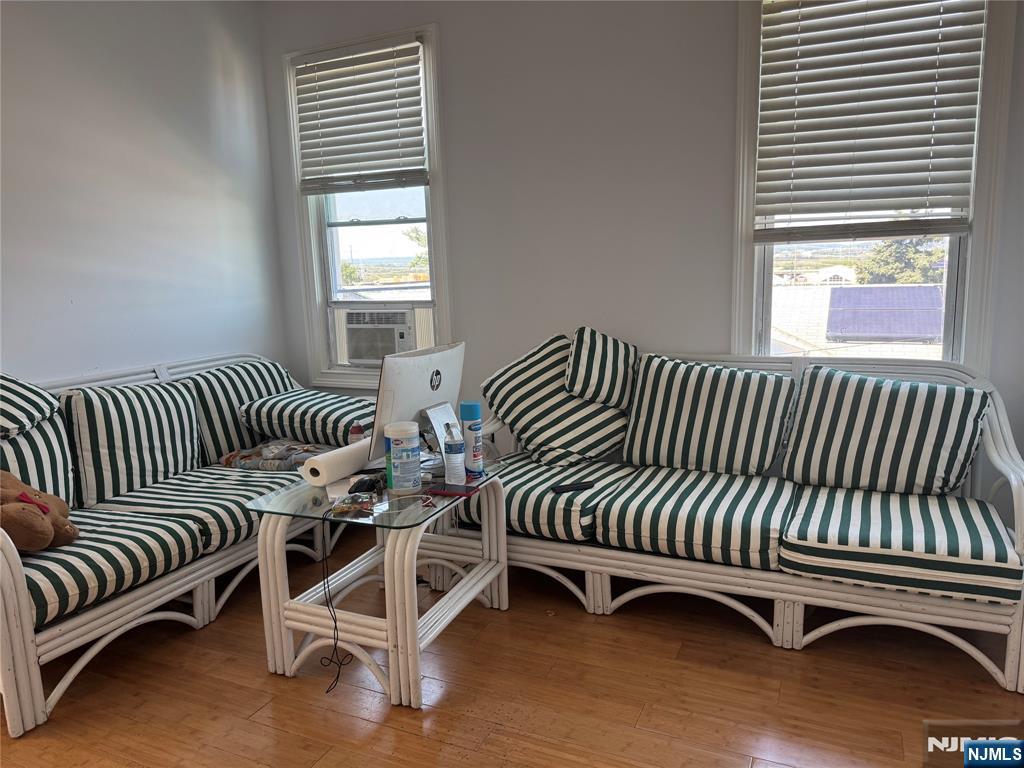 1505 78th Street - Photo 4