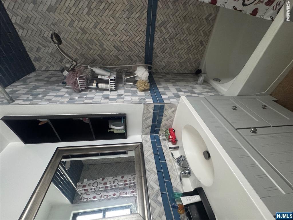 1505 78th Street - Photo 5