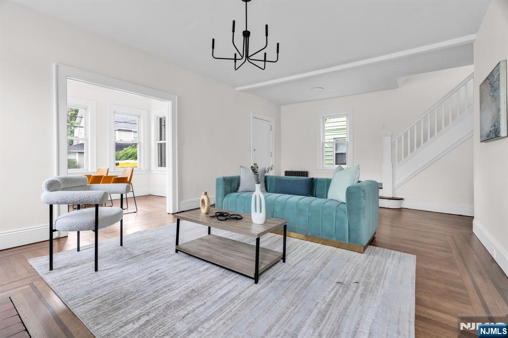 240 End Avenue - Photo 2