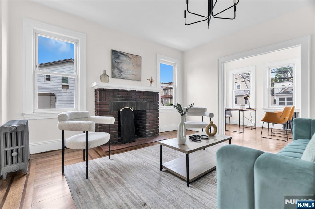 240 End Avenue - Photo 4