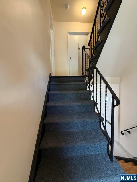 599 Boulevard 1 - Photo 2