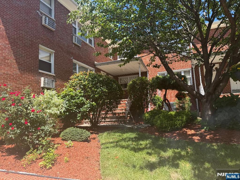 201 Oakdene Place C00E2 - Photo 2