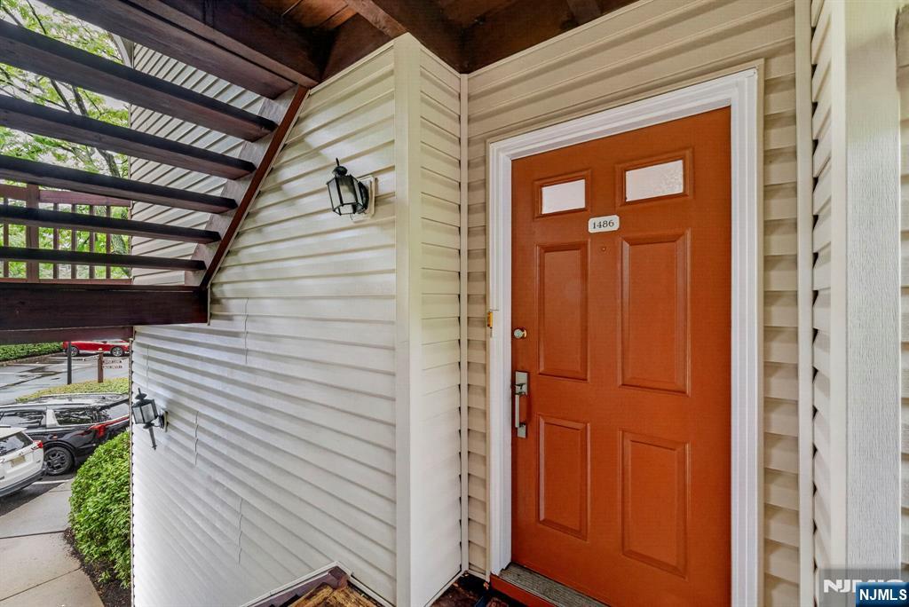 1486 Westgate Drive - Photo 3