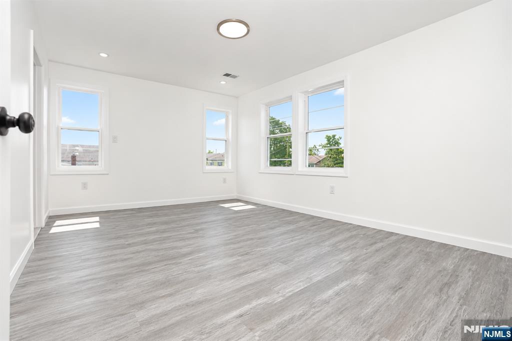 131 Lindsley Place