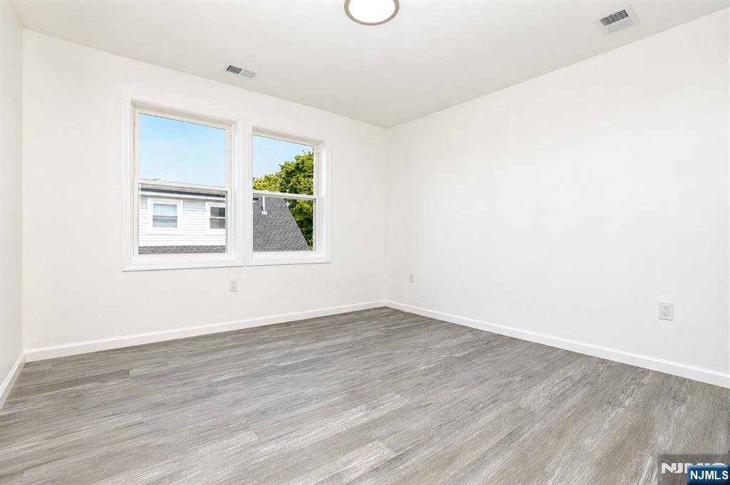 131 Lindsley Place