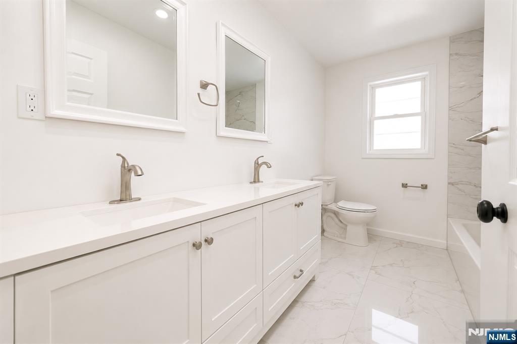 131 Lindsley Place