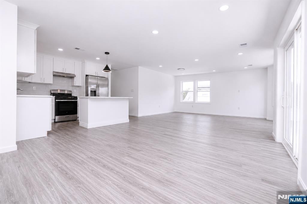 131 Lindsley Place