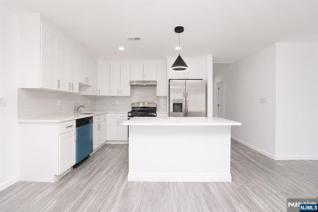 131 Lindsley Place