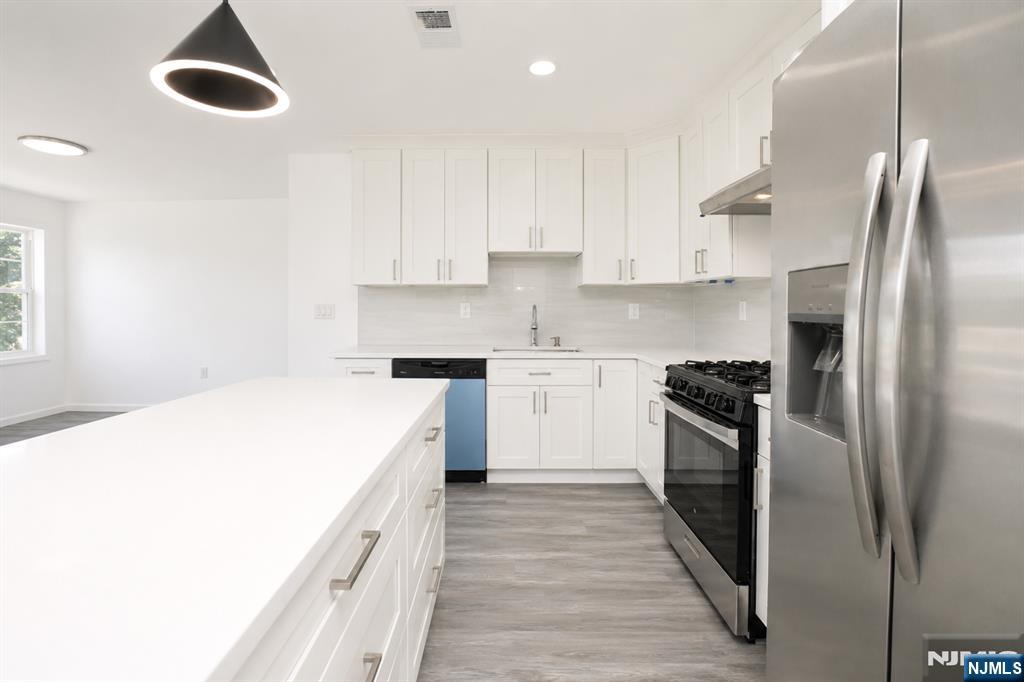 131 Lindsley Place