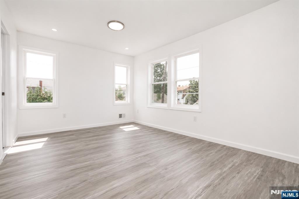 131 Lindsley Place