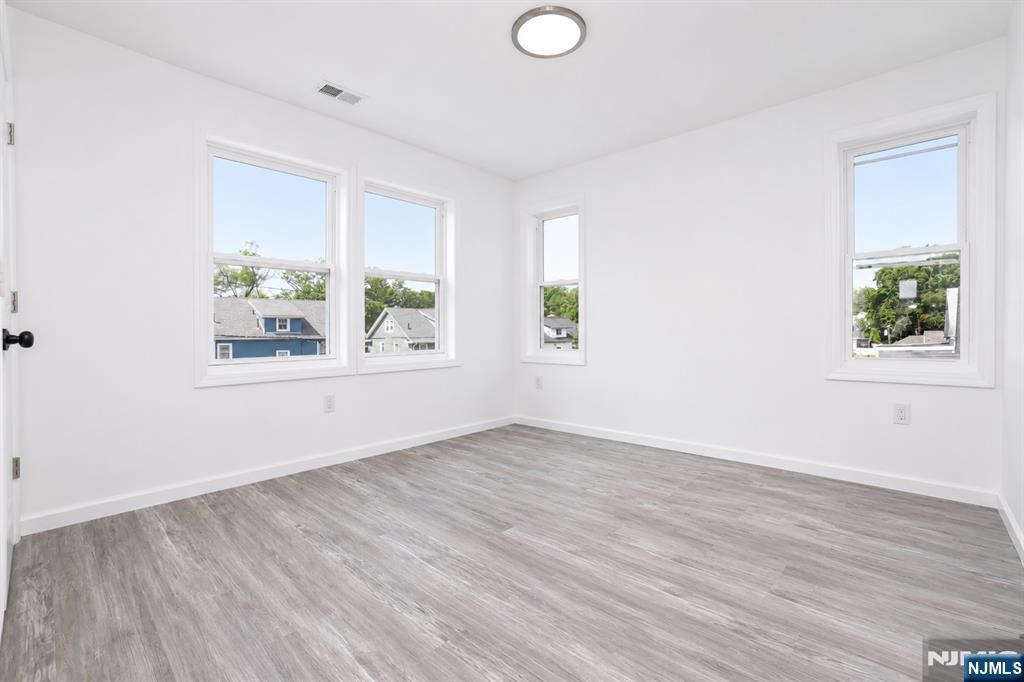 131 Lindsley Place