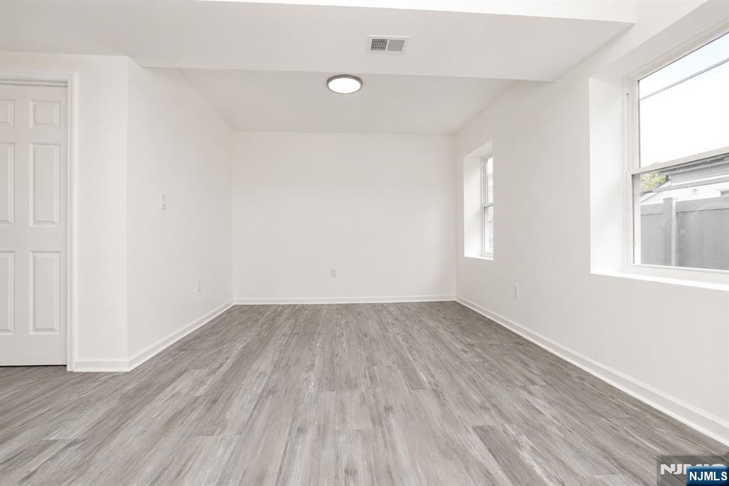 131 Lindsley Place