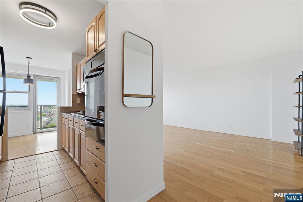 6600 JFK Blvd E - Photo 4