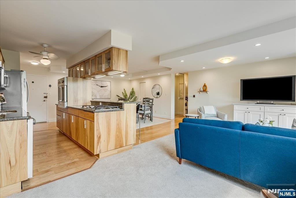 3rd image of 530 Valley Rd #5M, Montclair, NJ 07043 | MLS# 26028462