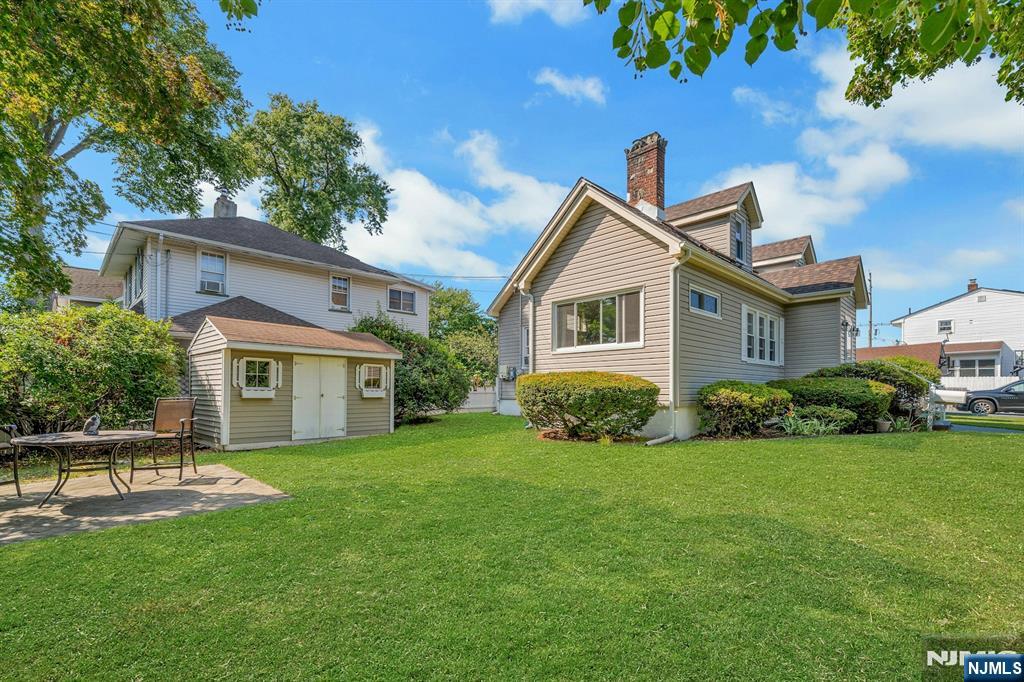 1 Hewitt Avenue - Photo 4